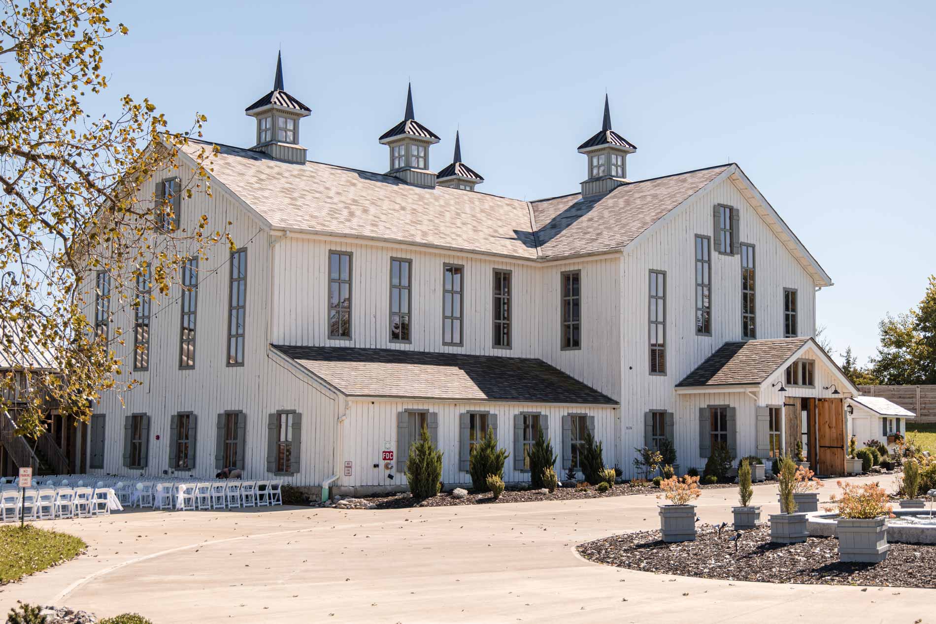 Bicentennial Barn Huber Heights Ohio Wedding Venue Dayton